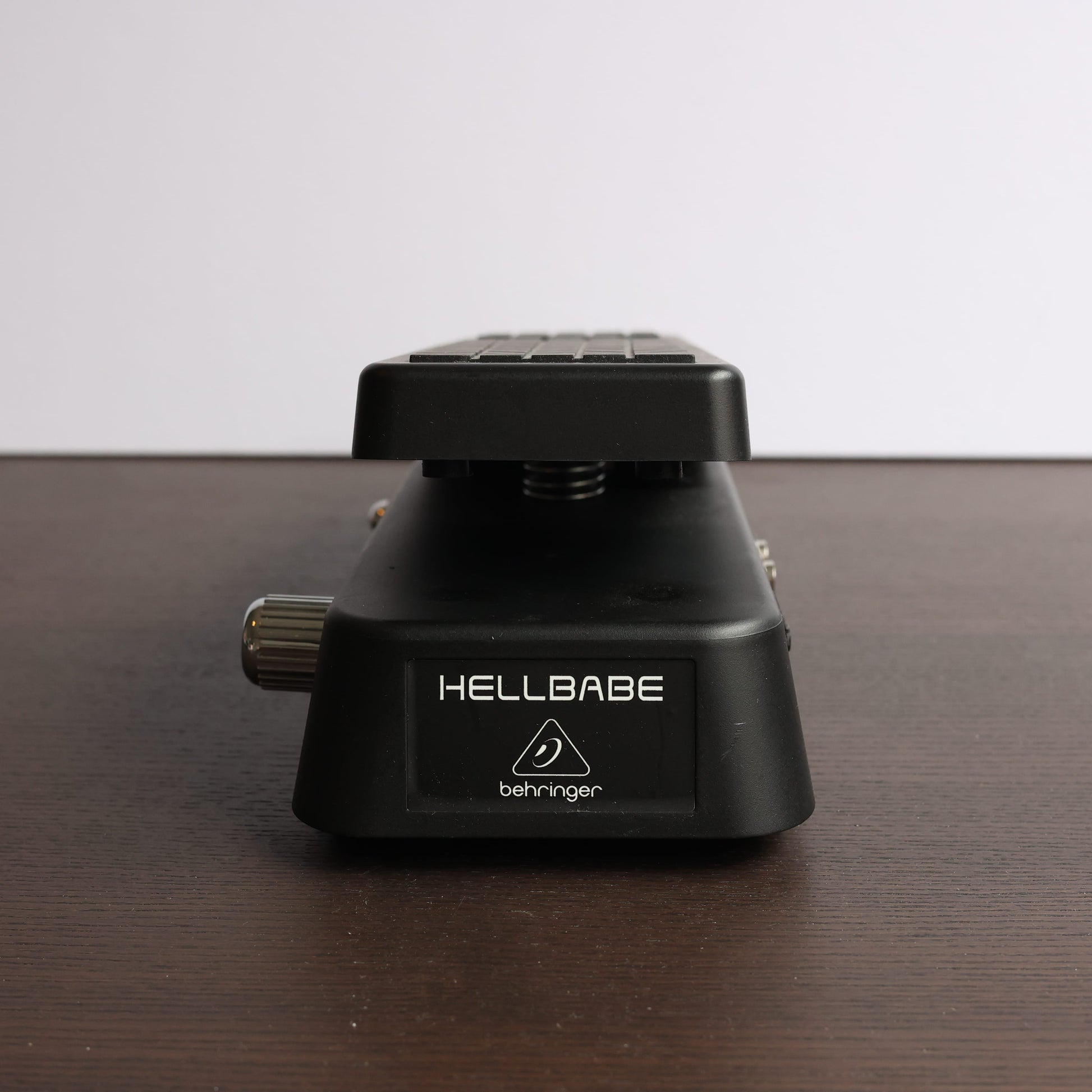 behringer hellbabe wah pedal Behringer HELL-BABE HB01 Wah-Wah Pedal – Shopperholic Factory Outlet