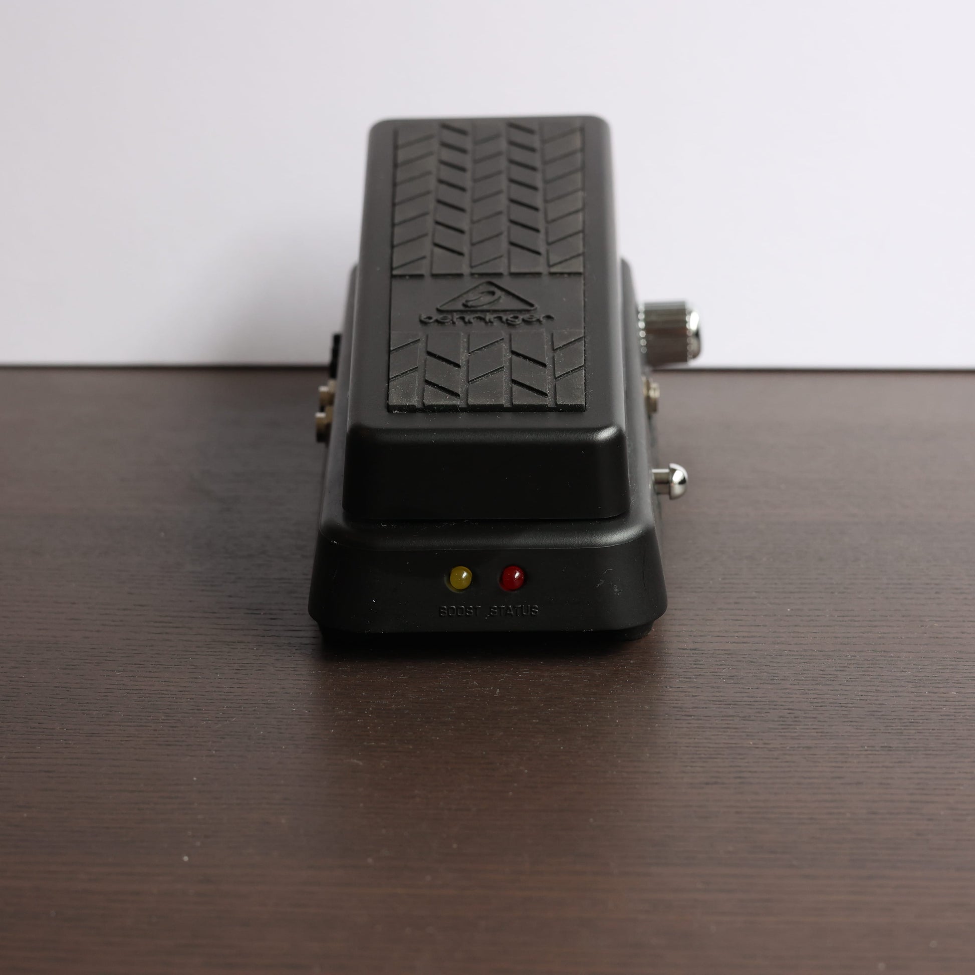 behringer hellbabe hb01 wah pedal Behringer HELL-BABE HB01 Wah-Wah Pedal – Shopperholic Factory Outlet
