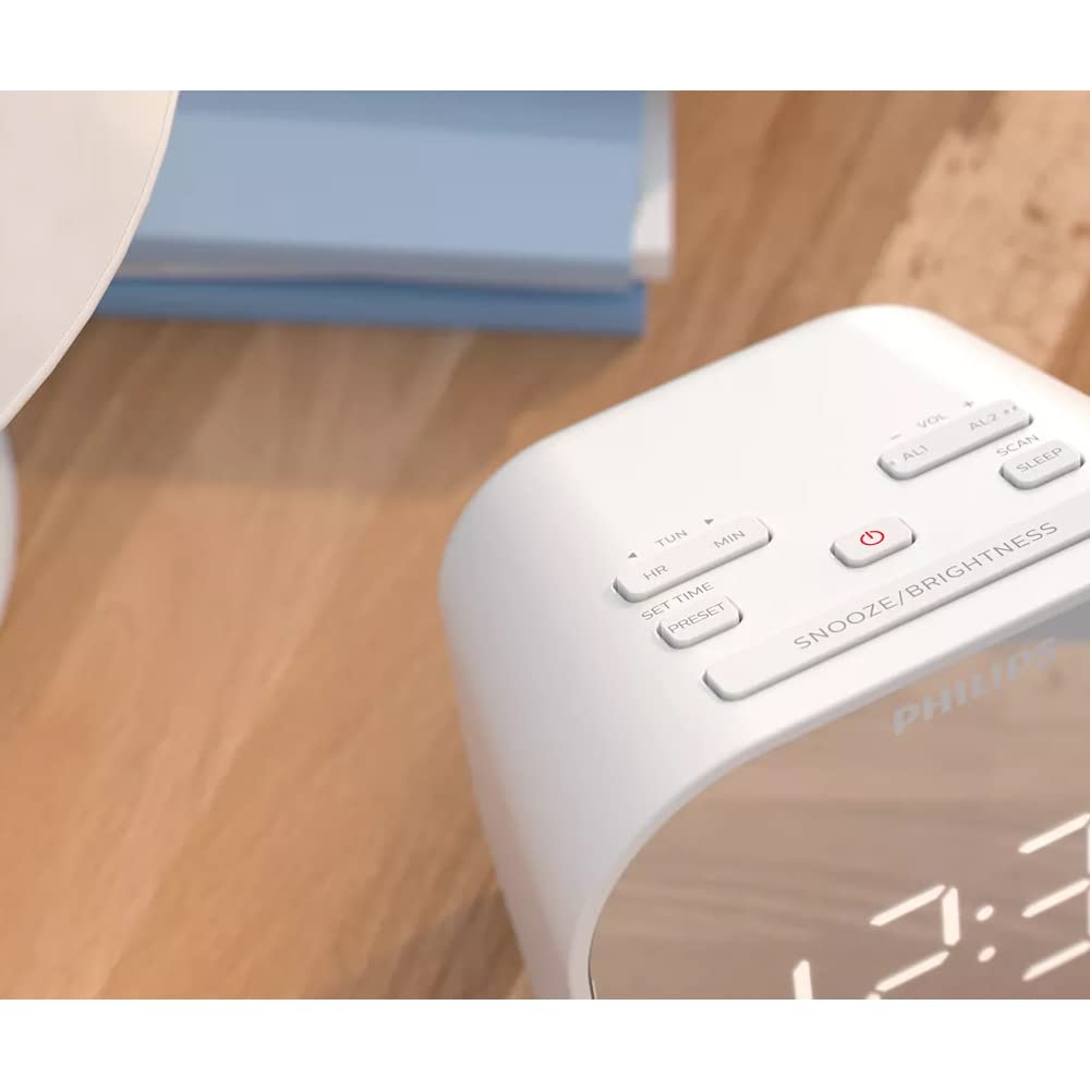 Philips Alarm Clock Radio with USB Charger TAR4406/79